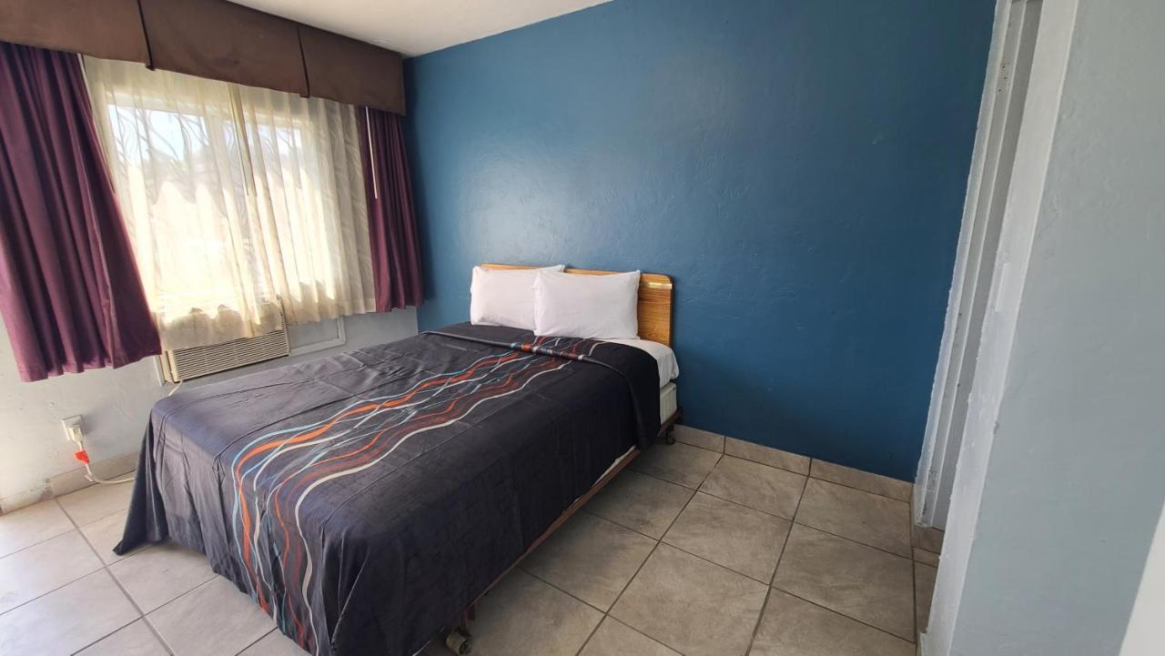 Green Spot Motel Victorville Extérieur photo
